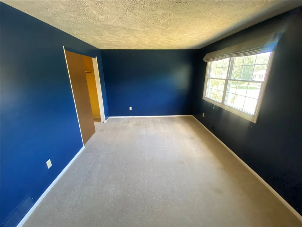 77 Cascade Road, Henrietta, New York 14586, Henrietta, New York 14586, 3 Bedrooms Bedrooms, 9 Rooms Rooms,1 BathroomBathrooms,Residential Lease,For Rent,77 Cascade Road, Henrietta, New York 14586,0,R1633427