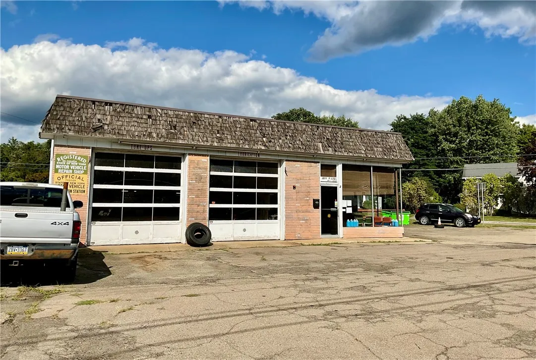 1802 West Water Street, Elmira, New York 14905, Elmira, New York 14905, ,Commercial Sale,For Sale,1802 West Water Street, Elmira, New York 14905,0,R1634708