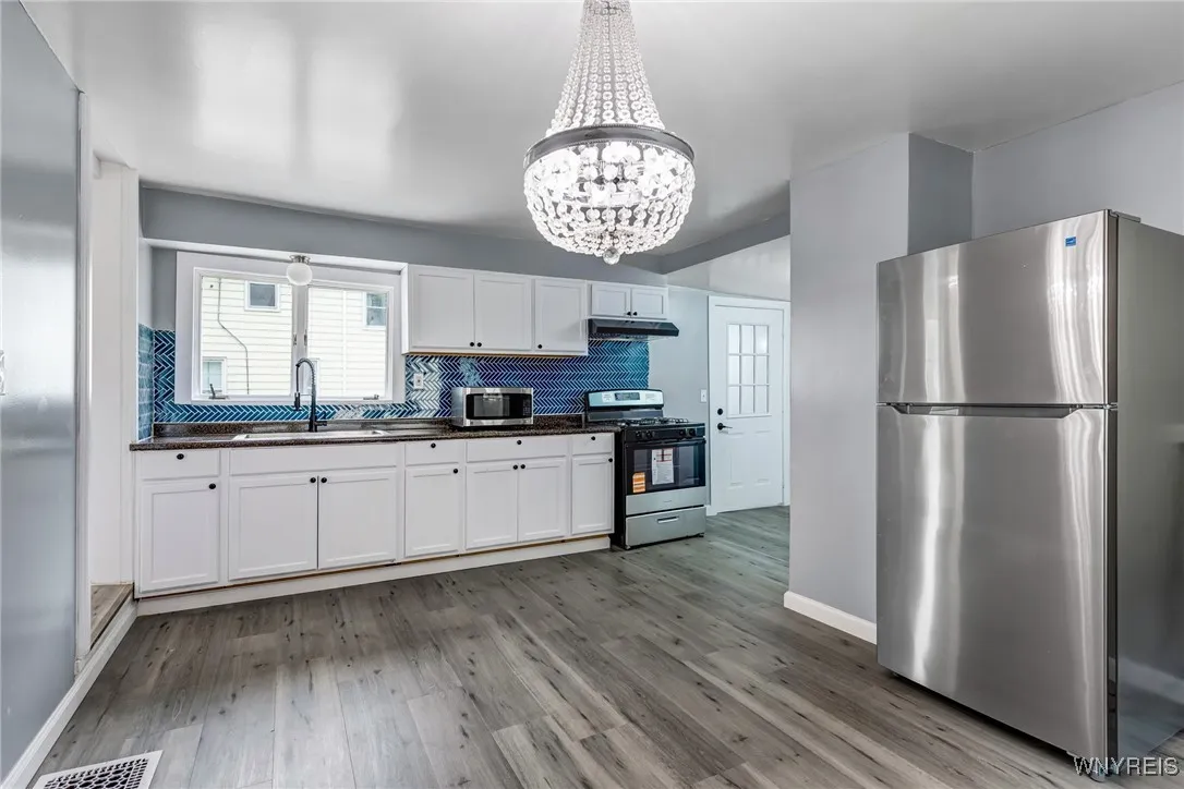 54 Roma Avenue, Buffalo, New York 14215, Buffalo, New York 14215, 3 Bedrooms Bedrooms, 9 Rooms Rooms,1 BathroomBathrooms,Residential,For Sale,54 Roma Avenue, Buffalo, New York 14215,0,B1634779