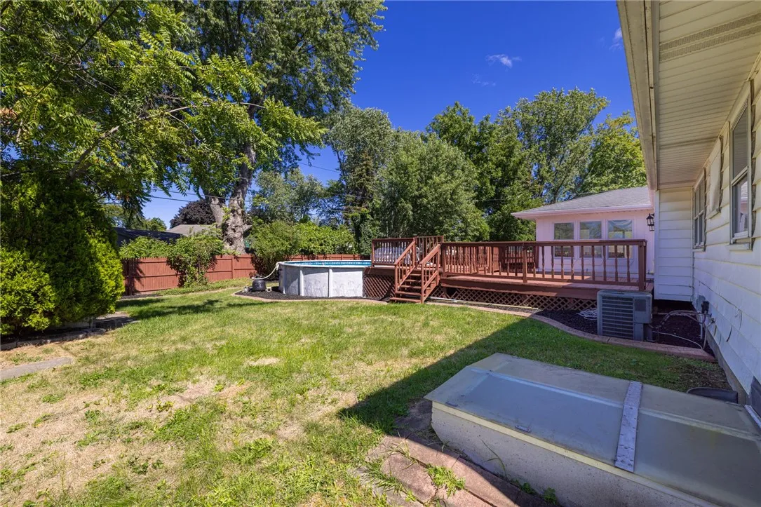 654 English Road, Greece, New York 14616, Greece, New York 14616, 4 Bedrooms Bedrooms, 10 Rooms Rooms,3 BathroomsBathrooms,Residential,For Sale,654 English Road, Greece, New York 14616,0,R1634833