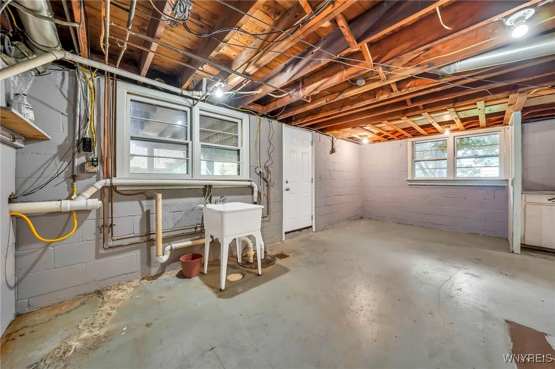 33 Larned Lane, Orchard Park, New York 14127, Orchard Park, New York 14127, 3 Bedrooms Bedrooms, 10 Rooms Rooms,2 BathroomsBathrooms,Residential,For Sale,33 Larned Lane, Orchard Park, New York 14127,0,B1633549