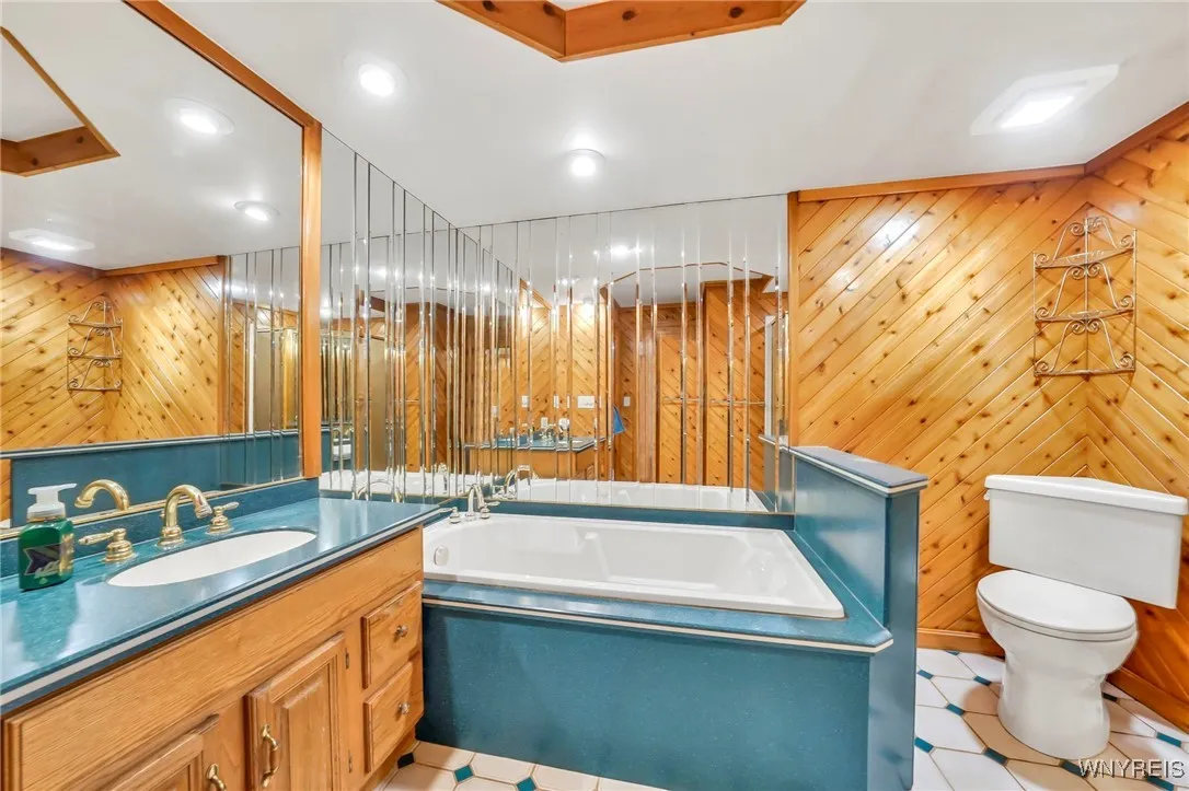 33 Larned Lane, Orchard Park, New York 14127, Orchard Park, New York 14127, 3 Bedrooms Bedrooms, 10 Rooms Rooms,2 BathroomsBathrooms,Residential,For Sale,33 Larned Lane, Orchard Park, New York 14127,0,B1633549