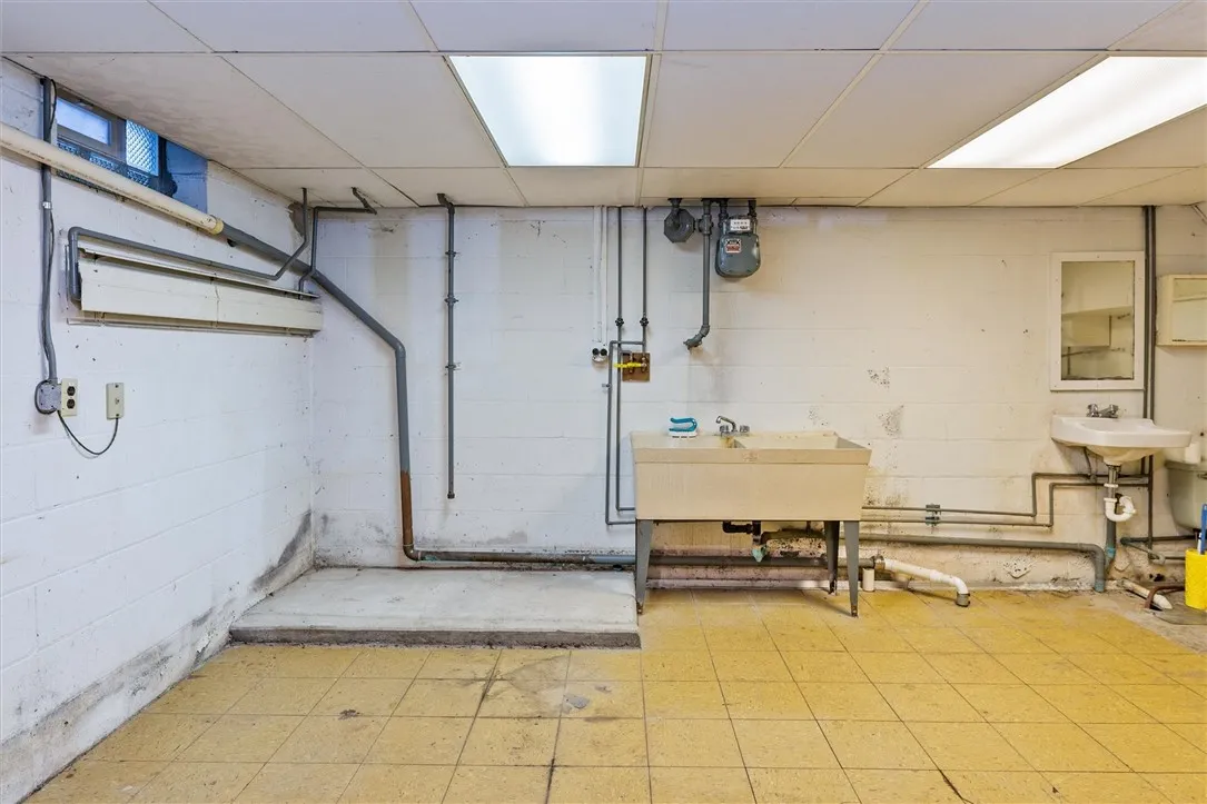 30 East Parkway, Victor, New York 14564, Victor, New York 14564, 3 Bedrooms Bedrooms, 6 Rooms Rooms,1 BathroomBathrooms,Residential,Closed,30 East Parkway, Victor, New York 14564,0,R1632294