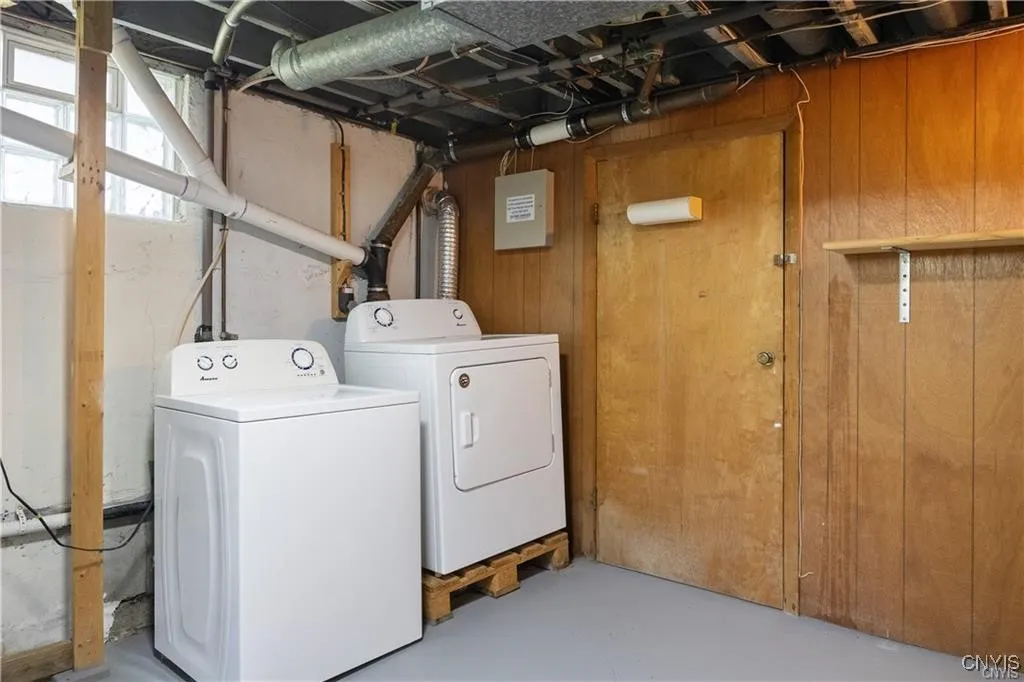 Washer/dryer included in full basement