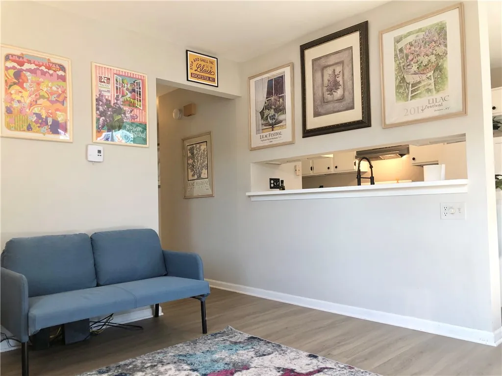 24 Arrowhead North, Perinton, New York 14450, Perinton, New York 14450, 2 Bedrooms Bedrooms, 5 Rooms Rooms,1 BathroomBathrooms,Residential,For Sale,24 Arrowhead North, Perinton, New York 14450,0,R1633783