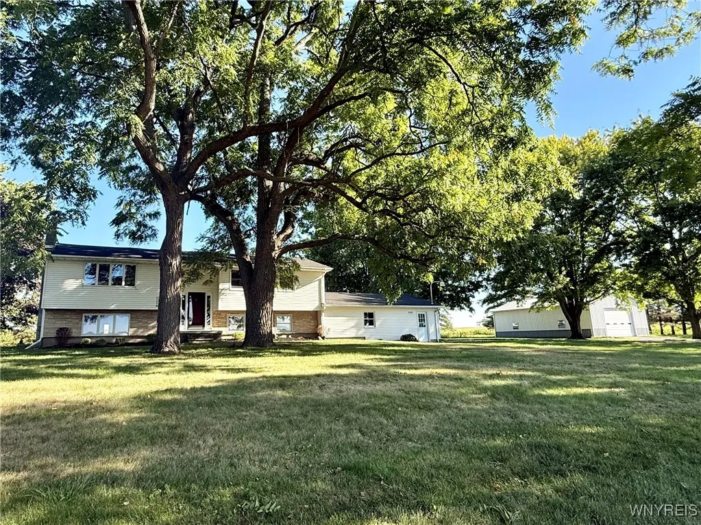 2732 Galloway Road, Batavia, New York 14020, Batavia, New York 14020, 4 Bedrooms Bedrooms, 10 Rooms Rooms,1 BathroomBathrooms,Residential,For Sale,2732 Galloway Road, Batavia, New York 14020,0,B1634764