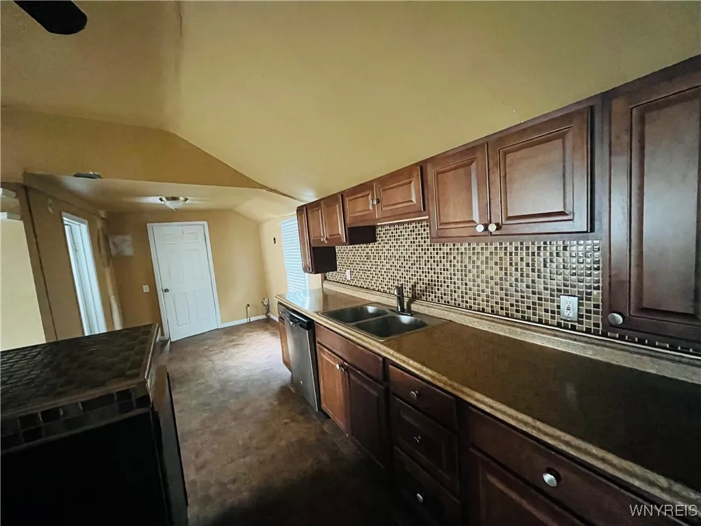 25 North Central Avenue E, Buffalo, New York 14212, Buffalo, New York 14212, 5 Bedrooms Bedrooms, ,3 BathroomsBathrooms,Residential,For Sale,25 North Central Avenue E, Buffalo, New York 14212,0,B1634136