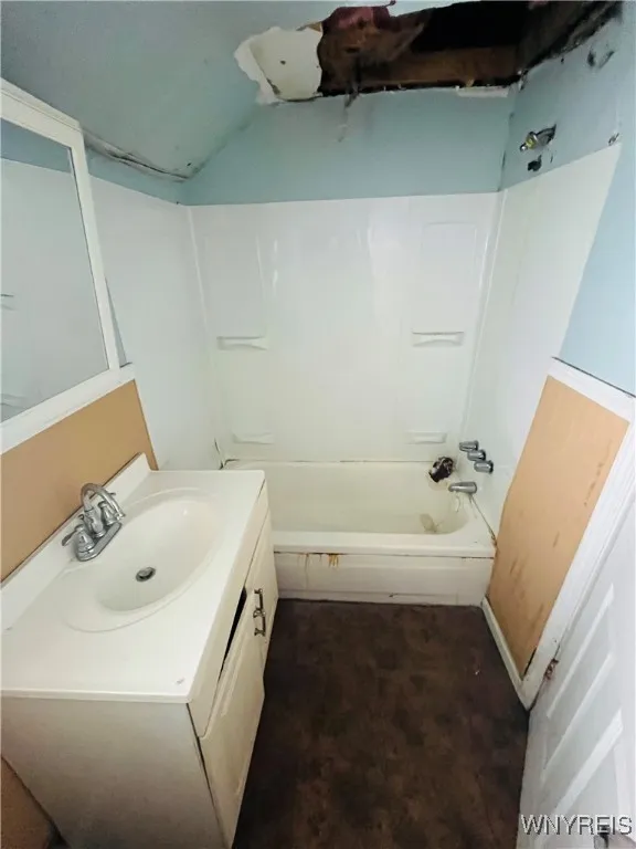 25 North Central Avenue E, Buffalo, New York 14212, Buffalo, New York 14212, 5 Bedrooms Bedrooms, ,3 BathroomsBathrooms,Residential,For Sale,25 North Central Avenue E, Buffalo, New York 14212,0,B1634136