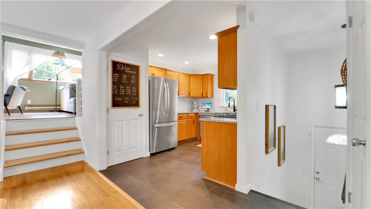 16 Post Hill Drive, Henrietta, New York 14623, Henrietta, New York 14623, 4 Bedrooms Bedrooms, 8 Rooms Rooms,2 BathroomsBathrooms,Residential,Closed,16 Post Hill Drive, Henrietta, New York 14623,0,R1632422