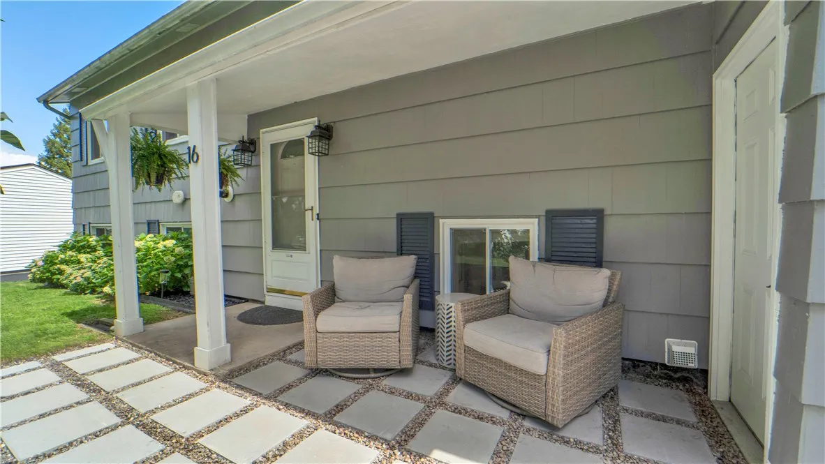 16 Post Hill Drive, Henrietta, New York 14623, Henrietta, New York 14623, 4 Bedrooms Bedrooms, 8 Rooms Rooms,2 BathroomsBathrooms,Residential,Closed,16 Post Hill Drive, Henrietta, New York 14623,0,R1632422