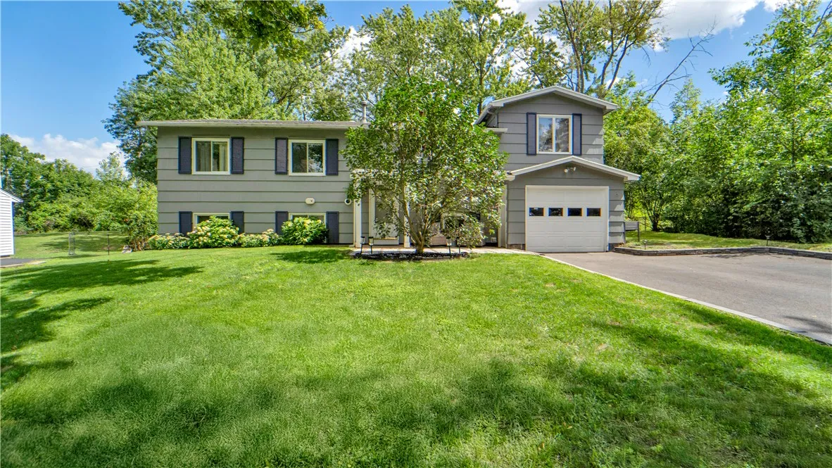 16 Post Hill Drive, Henrietta, New York 14623, Henrietta, New York 14623, 4 Bedrooms Bedrooms, 8 Rooms Rooms,2 BathroomsBathrooms,Residential,Closed,16 Post Hill Drive, Henrietta, New York 14623,0,R1632422