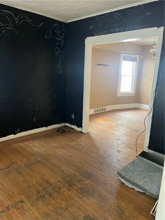 212 Lux Street, Rochester, New York 14621, Rochester, New York 14621, 4 Bedrooms Bedrooms, 7 Rooms Rooms,1 BathroomBathrooms,Residential,For Sale,212 Lux Street, Rochester, New York 14621,0,R1634846