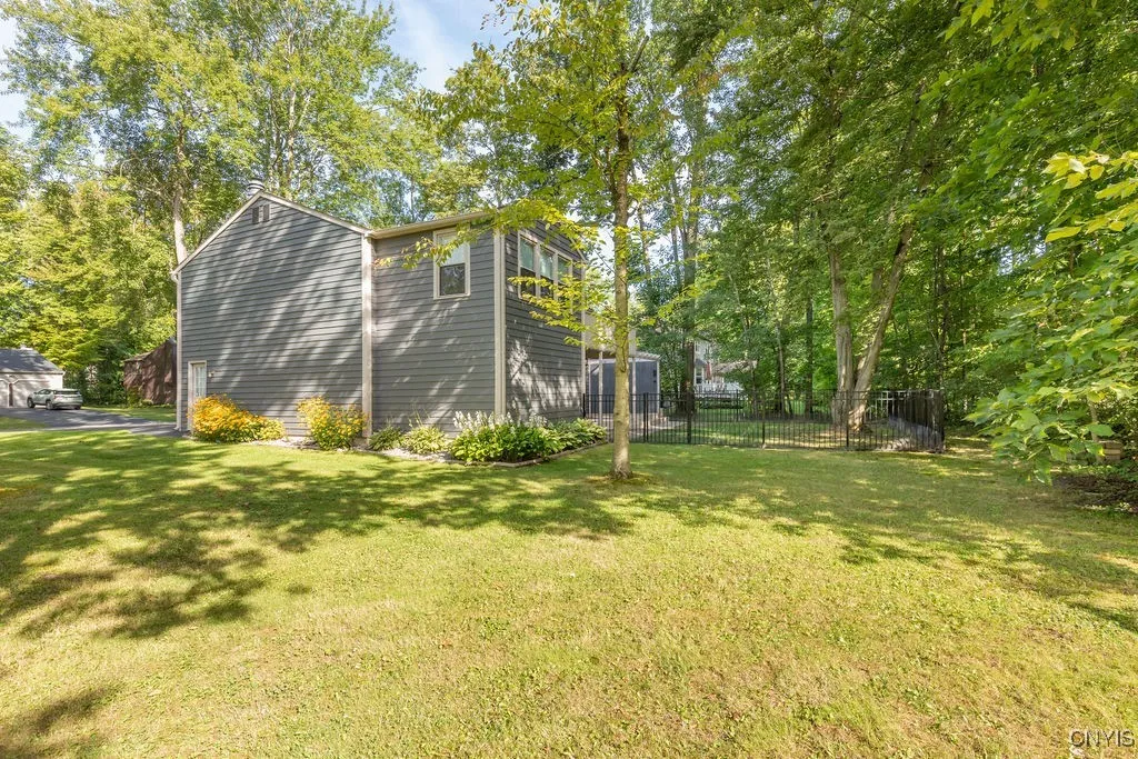 8790 Radburn Drive, Lysander, New York 13027, Lysander, New York 13027, 3 Bedrooms Bedrooms, 9 Rooms Rooms,2 BathroomsBathrooms,Residential,Closed,8790 Radburn Drive, Lysander, New York 13027,0,S1634773