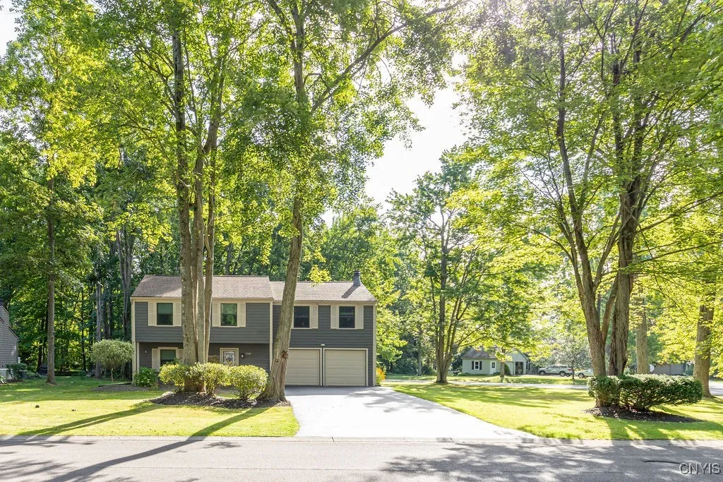 8790 Radburn Drive, Lysander, New York 13027, Lysander, New York 13027, 3 Bedrooms Bedrooms, 9 Rooms Rooms,2 BathroomsBathrooms,Residential,Closed,8790 Radburn Drive, Lysander, New York 13027,0,S1634773