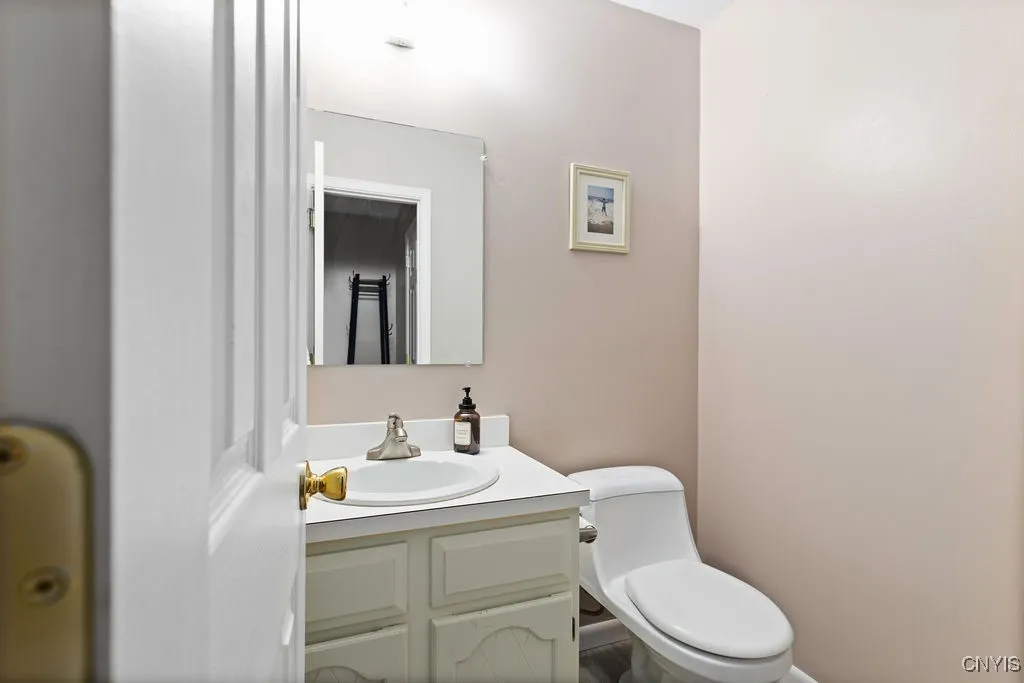 8790 Radburn Drive, Lysander, New York 13027, Lysander, New York 13027, 3 Bedrooms Bedrooms, 9 Rooms Rooms,2 BathroomsBathrooms,Residential,Closed,8790 Radburn Drive, Lysander, New York 13027,0,S1634773