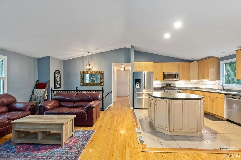 8790 Radburn Drive, Lysander, New York 13027, Lysander, New York 13027, 3 Bedrooms Bedrooms, 9 Rooms Rooms,2 BathroomsBathrooms,Residential,Closed,8790 Radburn Drive, Lysander, New York 13027,0,S1634773