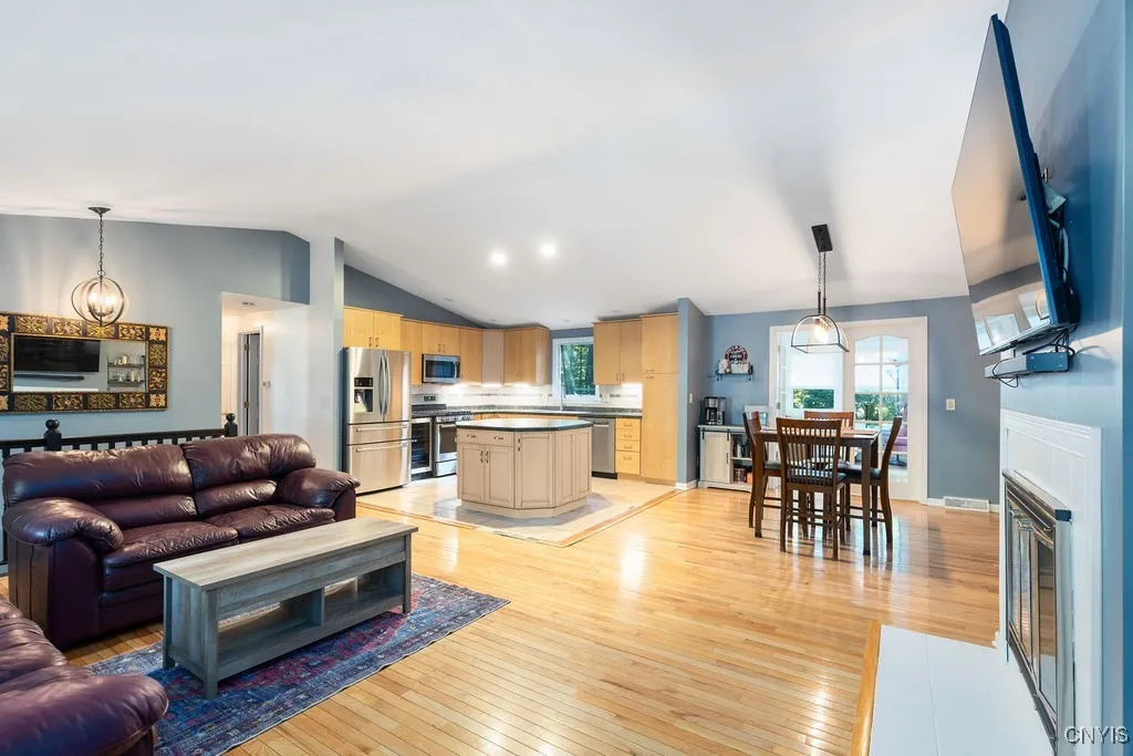 8790 Radburn Drive, Lysander, New York 13027, Lysander, New York 13027, 3 Bedrooms Bedrooms, 9 Rooms Rooms,2 BathroomsBathrooms,Residential,Closed,8790 Radburn Drive, Lysander, New York 13027,0,S1634773