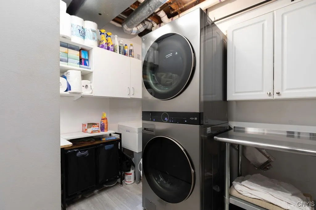 8790 Radburn Drive, Lysander, New York 13027, Lysander, New York 13027, 3 Bedrooms Bedrooms, 9 Rooms Rooms,2 BathroomsBathrooms,Residential,Closed,8790 Radburn Drive, Lysander, New York 13027,0,S1634773