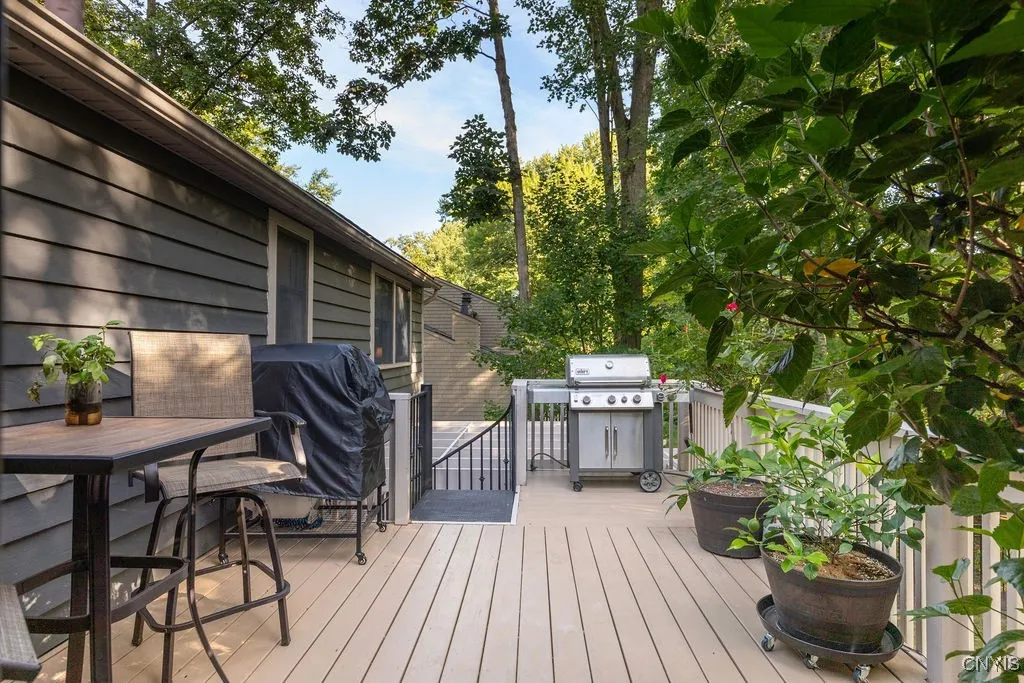 8790 Radburn Drive, Lysander, New York 13027, Lysander, New York 13027, 3 Bedrooms Bedrooms, 9 Rooms Rooms,2 BathroomsBathrooms,Residential,Closed,8790 Radburn Drive, Lysander, New York 13027,0,S1634773