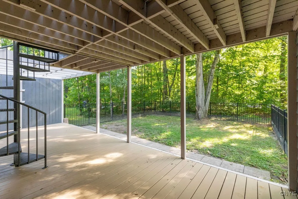 8790 Radburn Drive, Lysander, New York 13027, Lysander, New York 13027, 3 Bedrooms Bedrooms, 9 Rooms Rooms,2 BathroomsBathrooms,Residential,Closed,8790 Radburn Drive, Lysander, New York 13027,0,S1634773