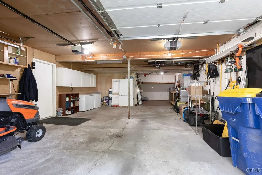 8790 Radburn Drive, Lysander, New York 13027, Lysander, New York 13027, 3 Bedrooms Bedrooms, 9 Rooms Rooms,2 BathroomsBathrooms,Residential,Closed,8790 Radburn Drive, Lysander, New York 13027,0,S1634773