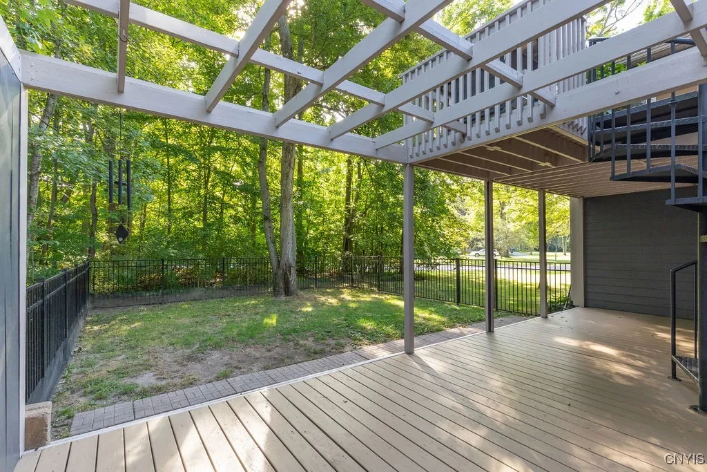 8790 Radburn Drive, Lysander, New York 13027, Lysander, New York 13027, 3 Bedrooms Bedrooms, 9 Rooms Rooms,2 BathroomsBathrooms,Residential,Closed,8790 Radburn Drive, Lysander, New York 13027,0,S1634773