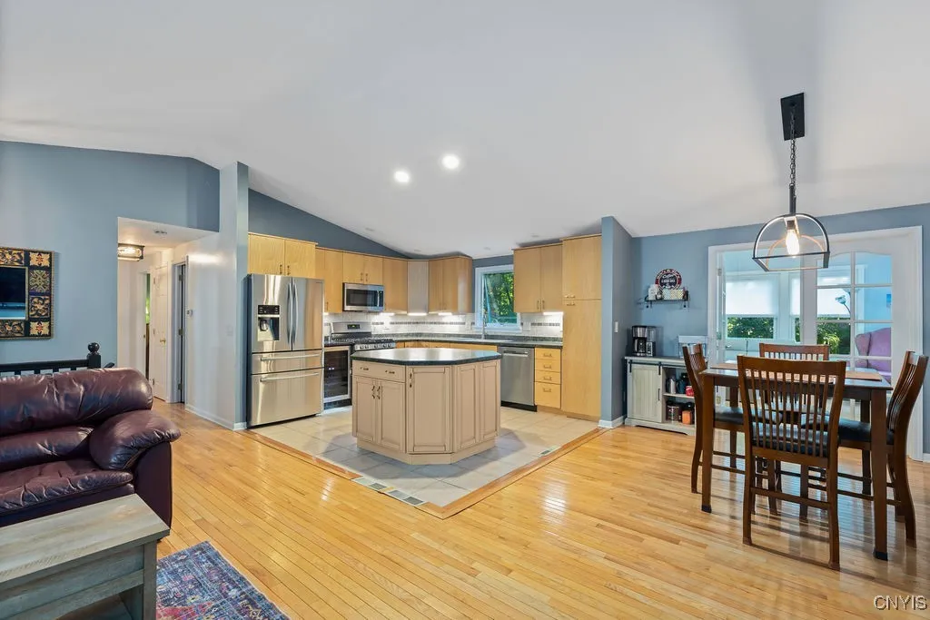 8790 Radburn Drive, Lysander, New York 13027, Lysander, New York 13027, 3 Bedrooms Bedrooms, 9 Rooms Rooms,2 BathroomsBathrooms,Residential,Closed,8790 Radburn Drive, Lysander, New York 13027,0,S1634773