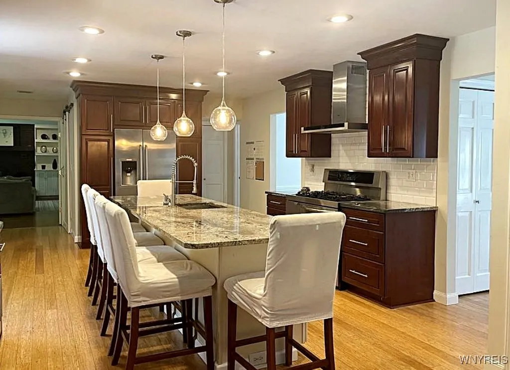6494 Old Post Circle, Clarence, New York 14051, Clarence, New York 14051, 5 Bedrooms Bedrooms, 12 Rooms Rooms,3 BathroomsBathrooms,Residential,For Sale,6494 Old Post Circle, Clarence, New York 14051,0,B1634829