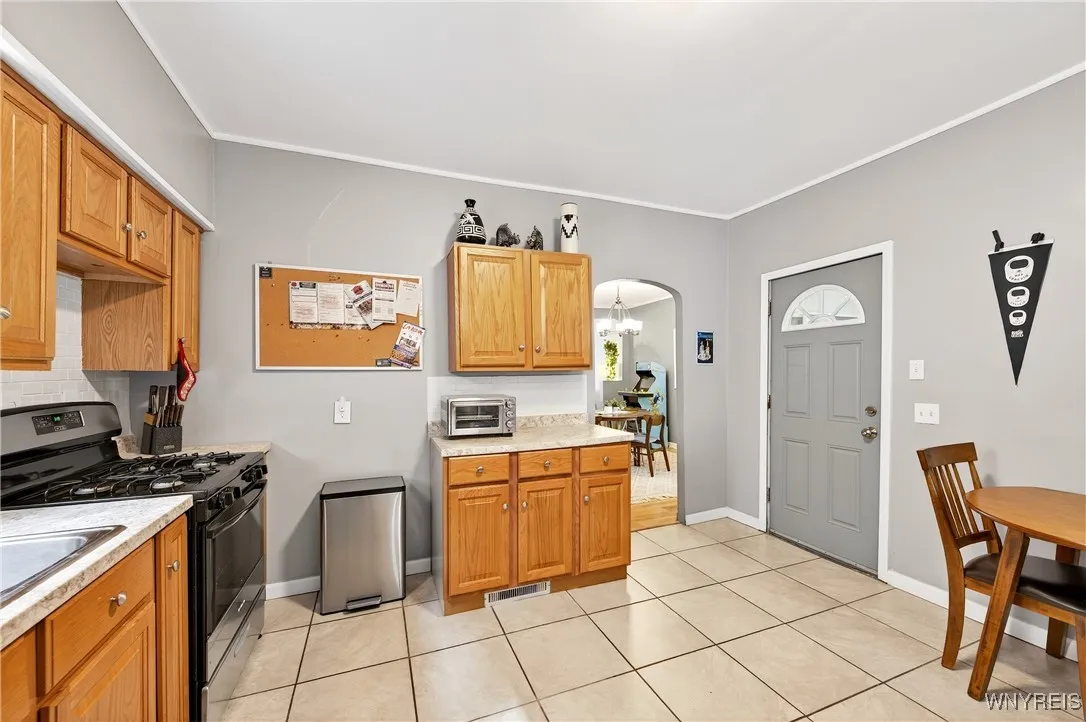 341 Vermont Street, Buffalo, New York 14213, Buffalo, New York 14213, 2 Bedrooms Bedrooms, 6 Rooms Rooms,1 BathroomBathrooms,Residential,Closed,341 Vermont Street, Buffalo, New York 14213,0,B1634622