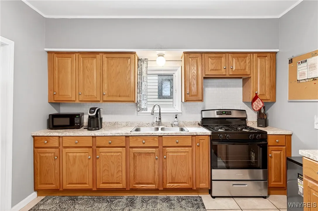 341 Vermont Street, Buffalo, New York 14213, Buffalo, New York 14213, 2 Bedrooms Bedrooms, 6 Rooms Rooms,1 BathroomBathrooms,Residential,Closed,341 Vermont Street, Buffalo, New York 14213,0,B1634622