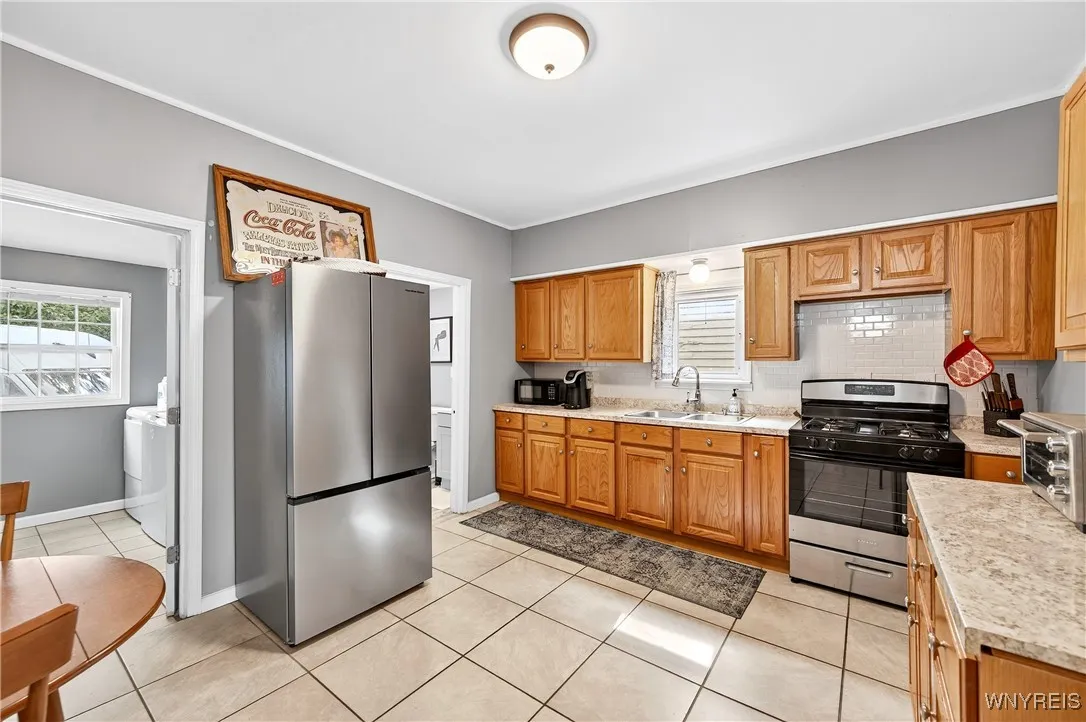341 Vermont Street, Buffalo, New York 14213, Buffalo, New York 14213, 2 Bedrooms Bedrooms, 6 Rooms Rooms,1 BathroomBathrooms,Residential,Closed,341 Vermont Street, Buffalo, New York 14213,0,B1634622