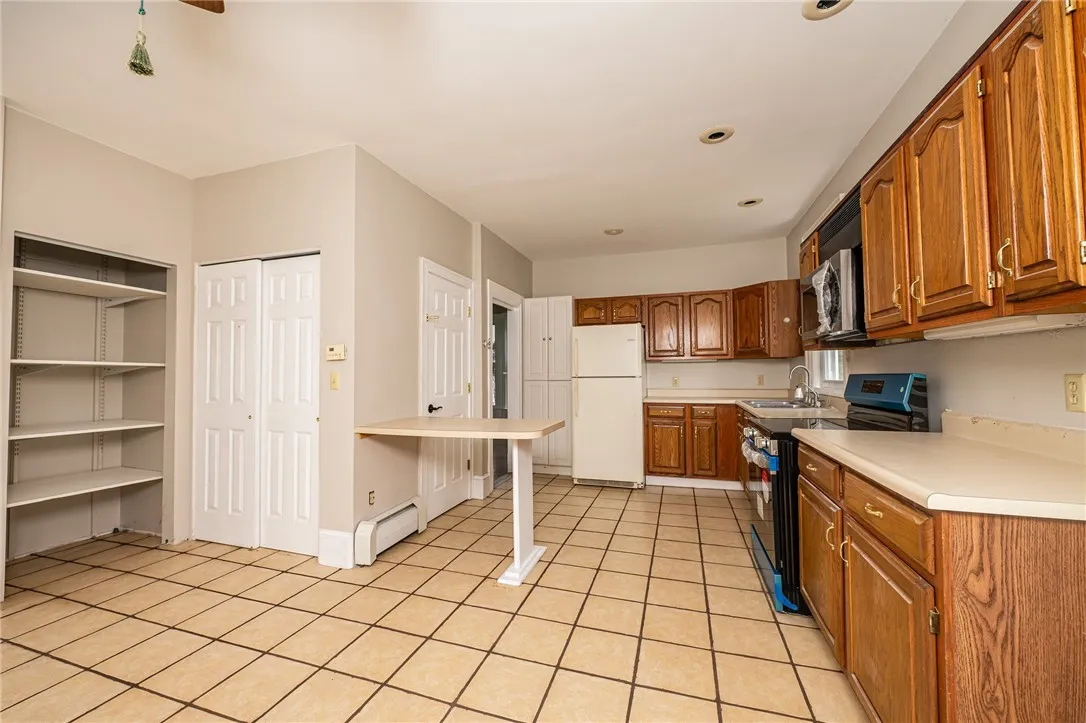 21 Park Street, Malone, New York 12953, Malone, New York 12953, 4 Bedrooms Bedrooms, 9 Rooms Rooms,1 BathroomBathrooms,Residential,Closed,21 Park Street, Malone, New York 12953,0,R1634913