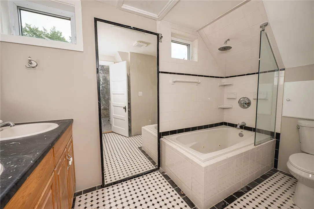 21 Park Street, Malone, New York 12953, Malone, New York 12953, 4 Bedrooms Bedrooms, 9 Rooms Rooms,1 BathroomBathrooms,Residential,Closed,21 Park Street, Malone, New York 12953,0,R1634913