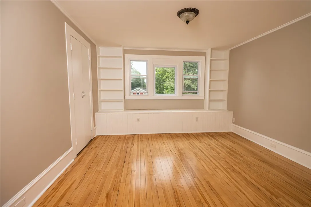 21 Park Street, Malone, New York 12953, Malone, New York 12953, 4 Bedrooms Bedrooms, 9 Rooms Rooms,1 BathroomBathrooms,Residential,Closed,21 Park Street, Malone, New York 12953,0,R1634913