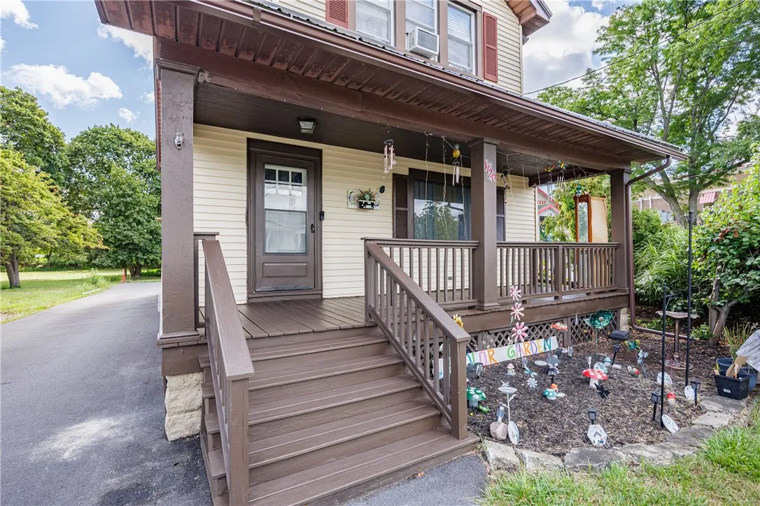 1720 Portland Avenue, Irondequoit, New York 14617, Irondequoit, New York 14617, 6 Bedrooms Bedrooms, ,2 BathroomsBathrooms,Residential,Closed,1720 Portland Avenue, Irondequoit, New York 14617,0,R1634046