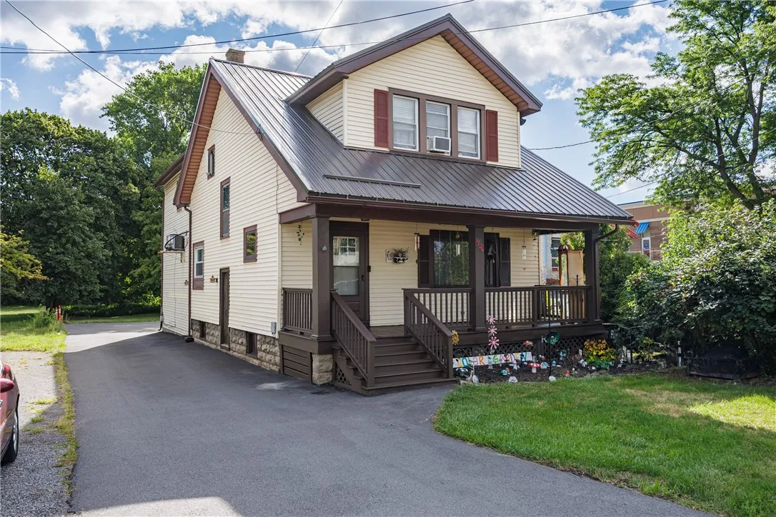 1720 Portland Avenue, Irondequoit, New York 14617, Irondequoit, New York 14617, 6 Bedrooms Bedrooms, ,2 BathroomsBathrooms,Residential,Closed,1720 Portland Avenue, Irondequoit, New York 14617,0,R1634046