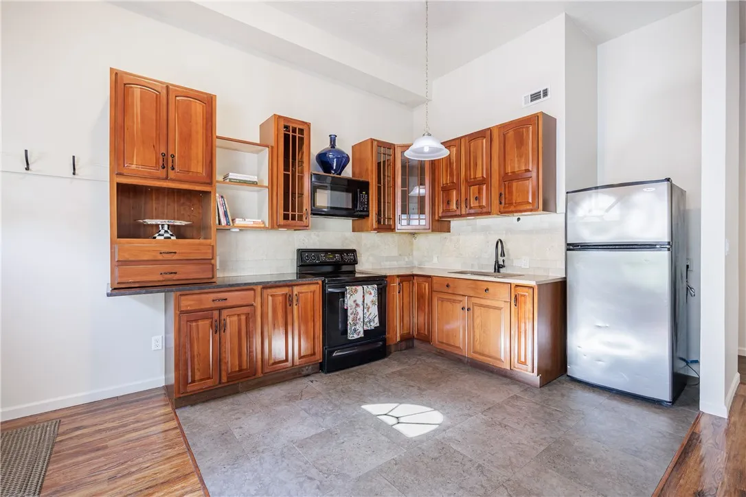 1720 Portland Avenue, Irondequoit, New York 14617, Irondequoit, New York 14617, 6 Bedrooms Bedrooms, ,2 BathroomsBathrooms,Residential,Closed,1720 Portland Avenue, Irondequoit, New York 14617,0,R1634046