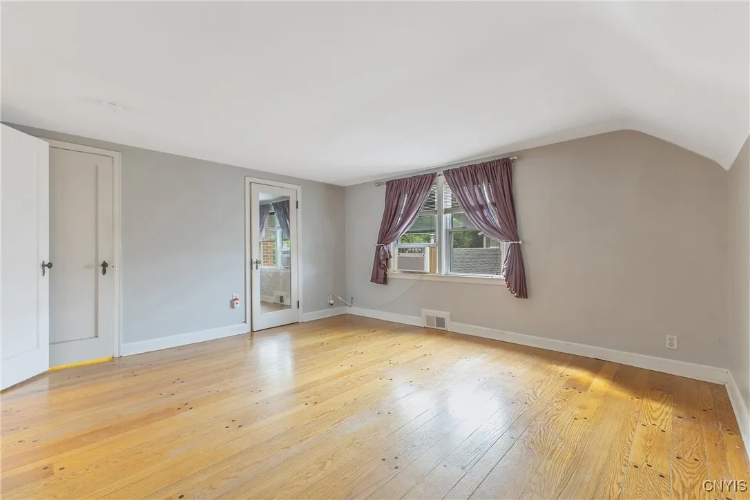 218 North Avenue, Syracuse, New York 13206, Syracuse, New York 13206, 3 Bedrooms Bedrooms, 9 Rooms Rooms,1 BathroomBathrooms,Residential,Closed,218 North Avenue, Syracuse, New York 13206,0,S1634756