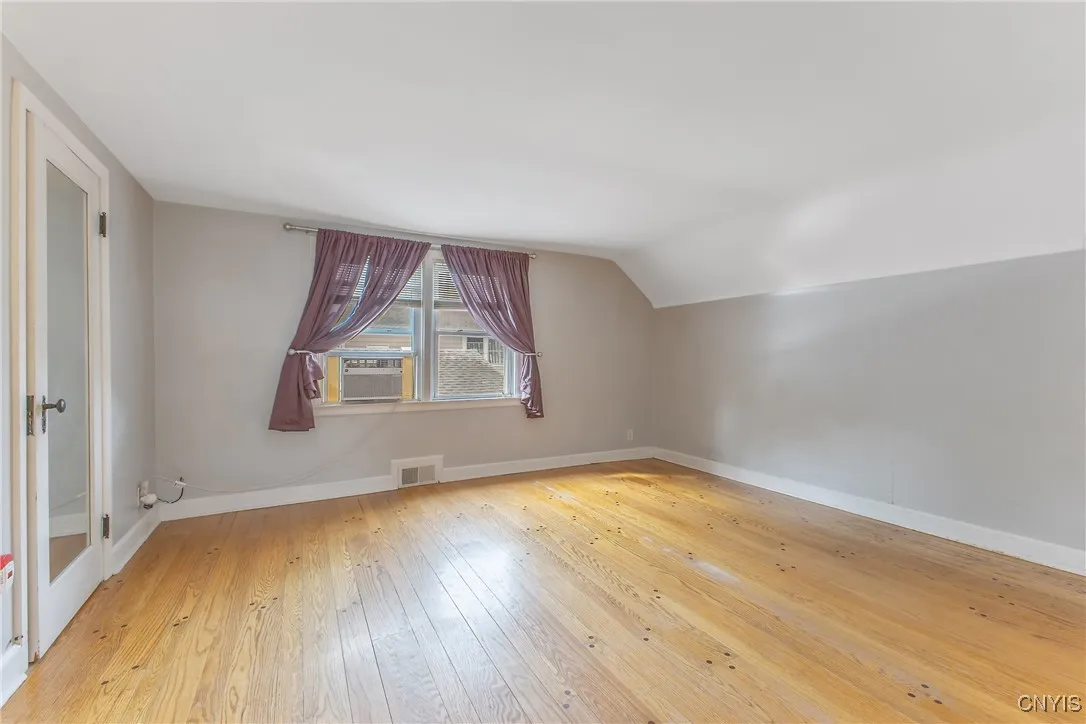 218 North Avenue, Syracuse, New York 13206, Syracuse, New York 13206, 3 Bedrooms Bedrooms, 9 Rooms Rooms,1 BathroomBathrooms,Residential,Closed,218 North Avenue, Syracuse, New York 13206,0,S1634756