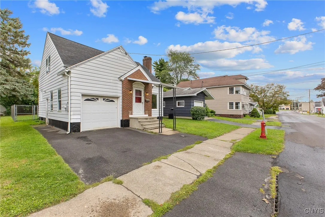 218 North Avenue, Syracuse, New York 13206, Syracuse, New York 13206, 3 Bedrooms Bedrooms, 9 Rooms Rooms,1 BathroomBathrooms,Residential,Closed,218 North Avenue, Syracuse, New York 13206,0,S1634756