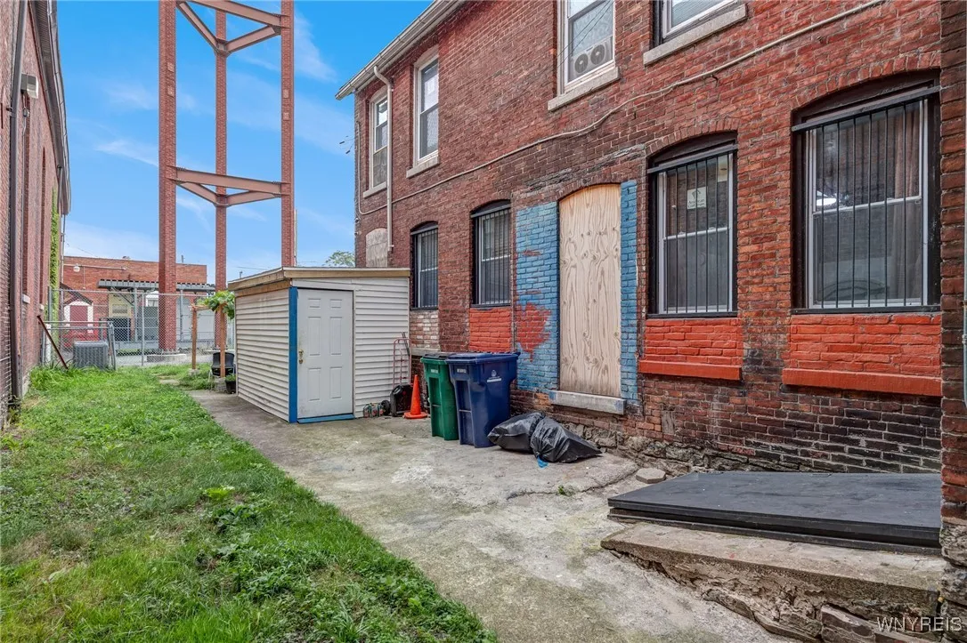 653 Michigan Avenue, Buffalo, New York 14203, Buffalo, New York 14203, 6 Bedrooms Bedrooms, ,2 BathroomsBathrooms,Residential,For Sale,653 Michigan Avenue, Buffalo, New York 14203,0,B1634780