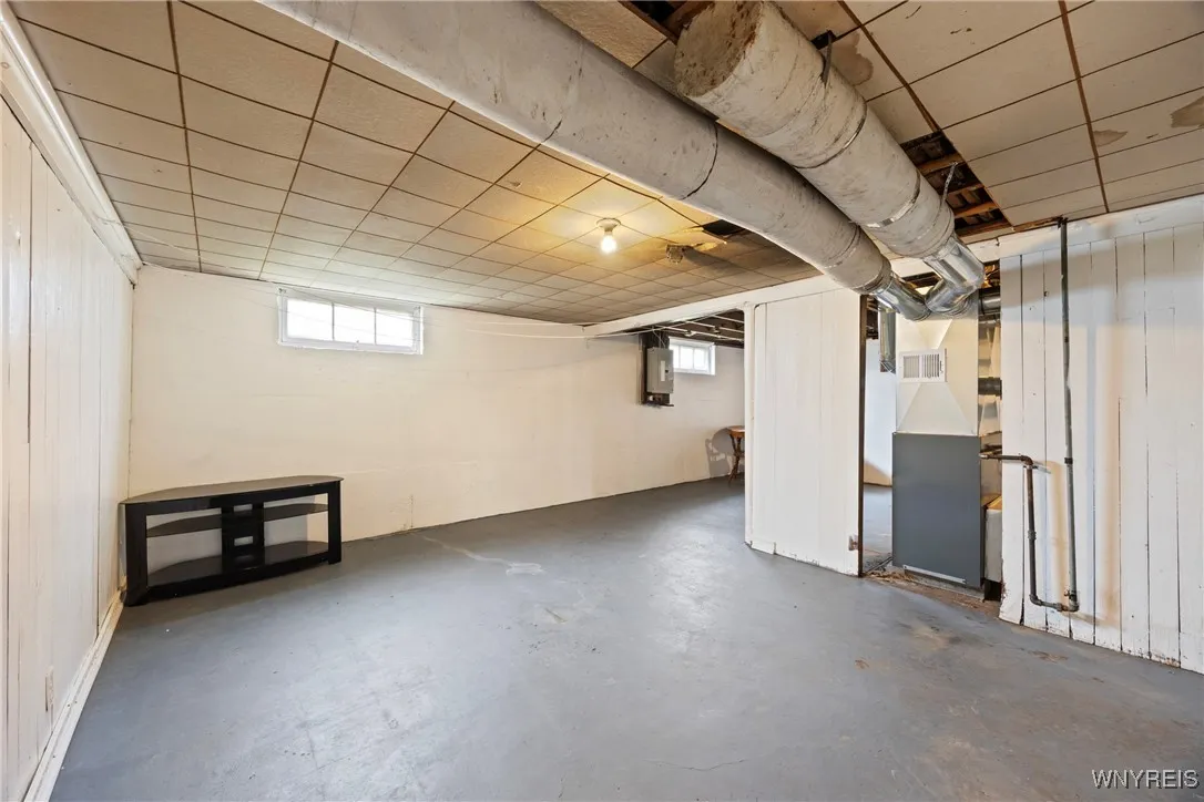178 Cleveland Drive, Cheektowaga, New York 14215, Cheektowaga, New York 14215, 3 Bedrooms Bedrooms, 7 Rooms Rooms,1 BathroomBathrooms,Residential,For Sale,178 Cleveland Drive, Cheektowaga, New York 14215,0,B1634912