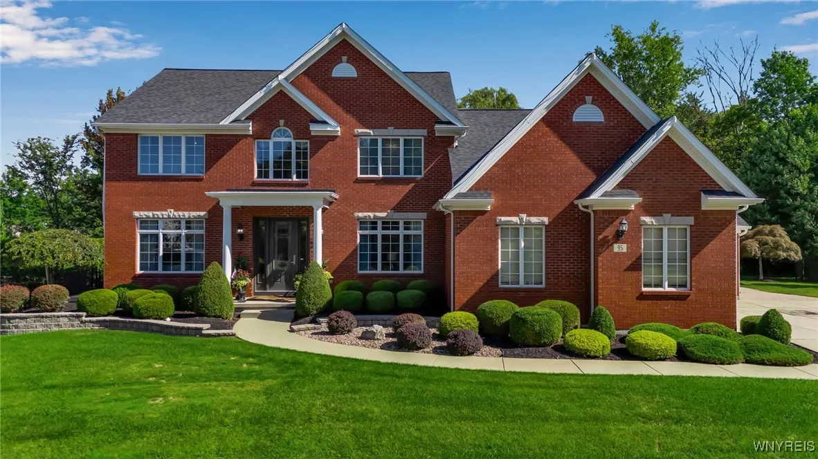 95 Via Foresta Lane, Amherst, New York 14221, Amherst, New York 14221, 5 Bedrooms Bedrooms, 9 Rooms Rooms,3 BathroomsBathrooms,Residential,Closed,95 Via Foresta Lane, Amherst, New York 14221,0,B1634851