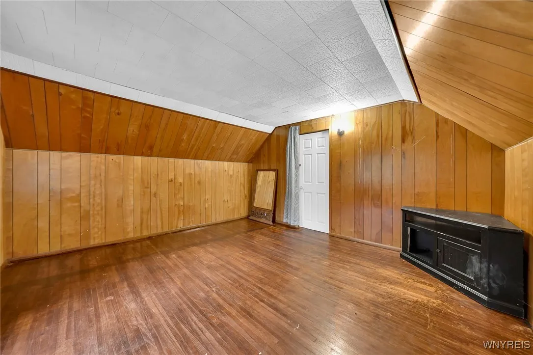 335 Austin Street, Buffalo, New York 14207, Buffalo, New York 14207, 4 Bedrooms Bedrooms, 8 Rooms Rooms,1 BathroomBathrooms,Residential,For Sale,335 Austin Street, Buffalo, New York 14207,0,B1634952