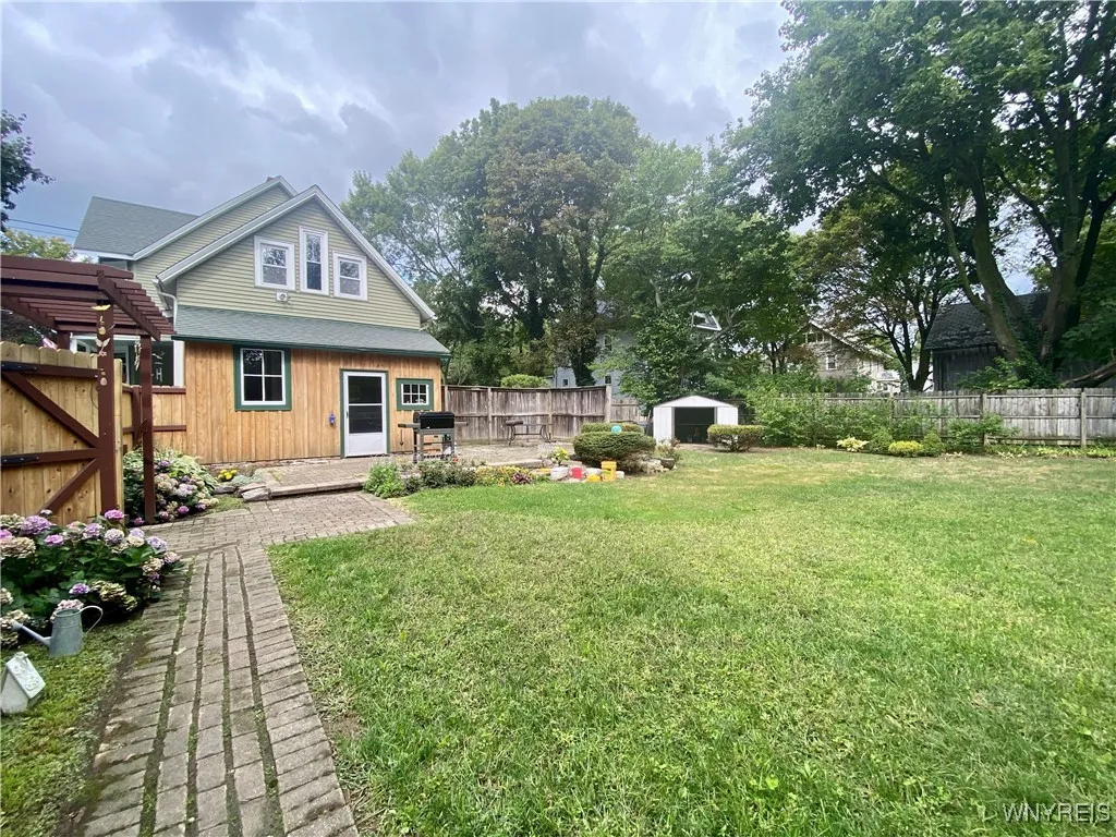 8489 North Main Street, Eden, New York 14057, Eden, New York 14057, 4 Bedrooms Bedrooms, 9 Rooms Rooms,3 BathroomsBathrooms,Residential,Closed,8489 North Main Street, Eden, New York 14057,0,B1634962