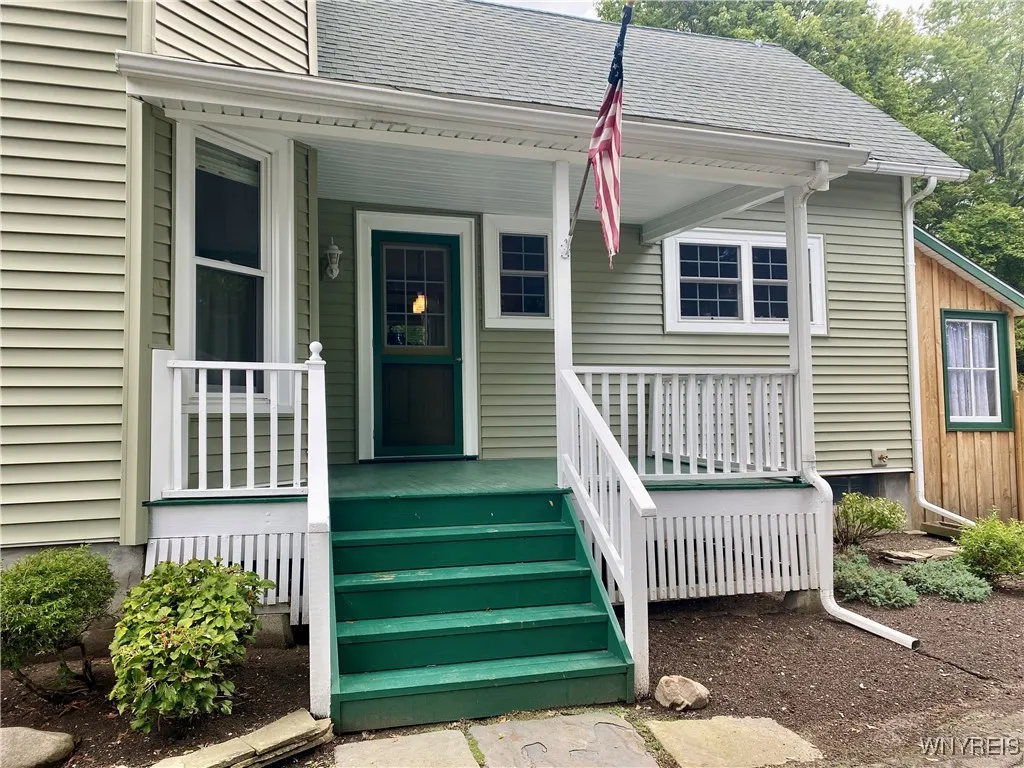 8489 North Main Street, Eden, New York 14057, Eden, New York 14057, 4 Bedrooms Bedrooms, 9 Rooms Rooms,3 BathroomsBathrooms,Residential,Closed,8489 North Main Street, Eden, New York 14057,0,B1634962
