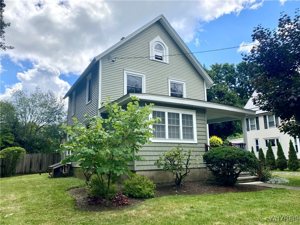 8489 North Main Street, Eden, New York 14057, Eden, New York 14057, 4 Bedrooms Bedrooms, 9 Rooms Rooms,3 BathroomsBathrooms,Residential,Closed,8489 North Main Street, Eden, New York 14057,0,B1634962