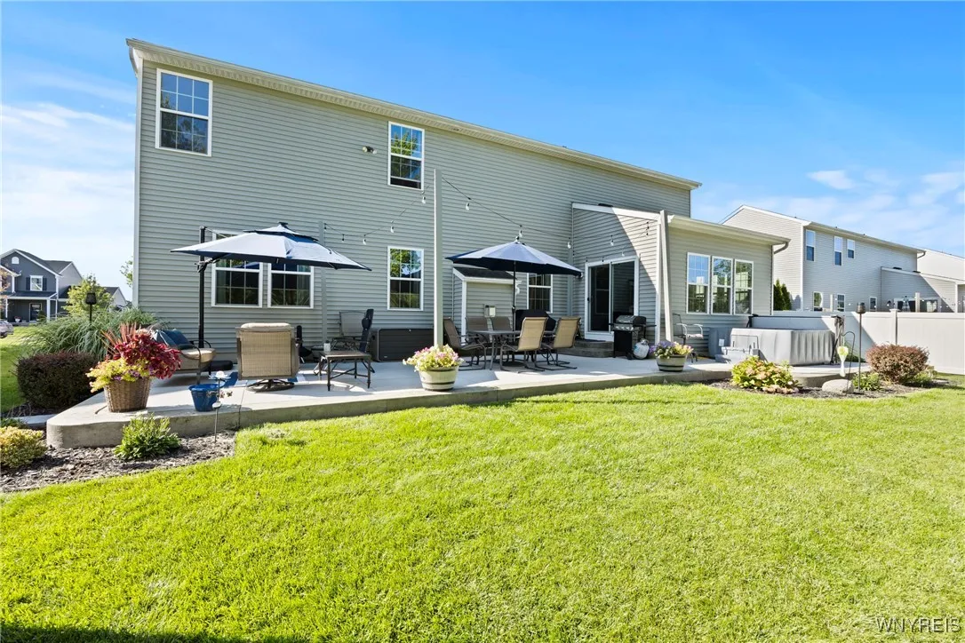2171 Shadow Lane, Hamburg, New York 14085, Hamburg, New York 14085, 5 Bedrooms Bedrooms, 8 Rooms Rooms,2 BathroomsBathrooms,Residential,For Sale,2171 Shadow Lane, Hamburg, New York 14085,0,B1634762