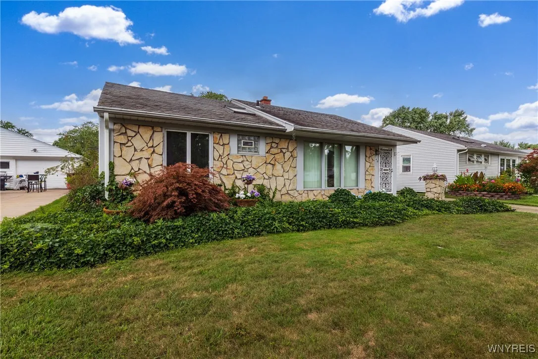 360 Claremont Avenue, Tonawanda, New York 14223, Tonawanda, New York 14223, 2 Bedrooms Bedrooms, 6 Rooms Rooms,2 BathroomsBathrooms,Residential,Closed,360 Claremont Avenue, Tonawanda, New York 14223,0,B1628656