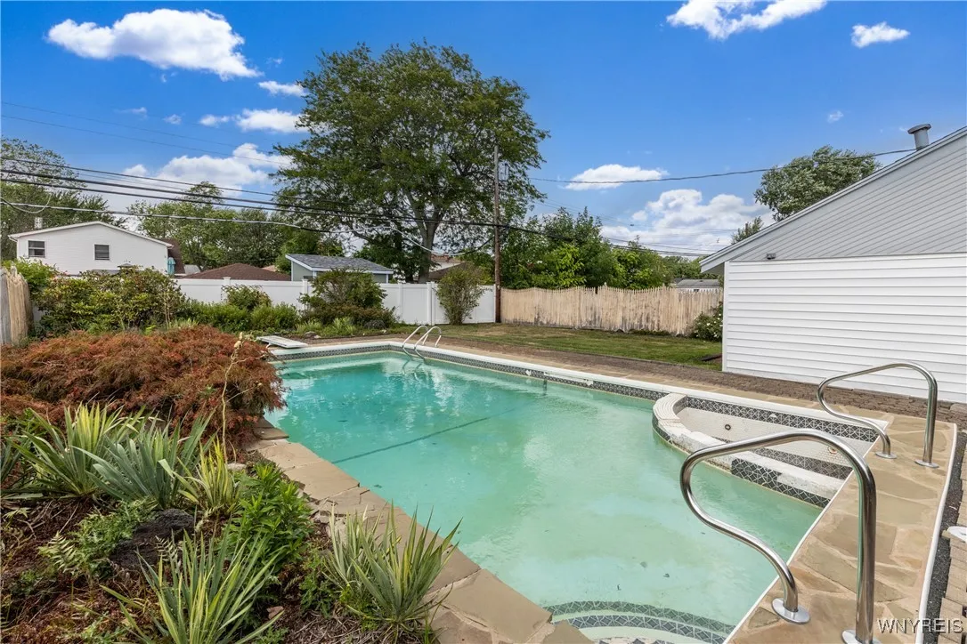 360 Claremont Avenue, Tonawanda, New York 14223, Tonawanda, New York 14223, 2 Bedrooms Bedrooms, 6 Rooms Rooms,2 BathroomsBathrooms,Residential,Closed,360 Claremont Avenue, Tonawanda, New York 14223,0,B1628656